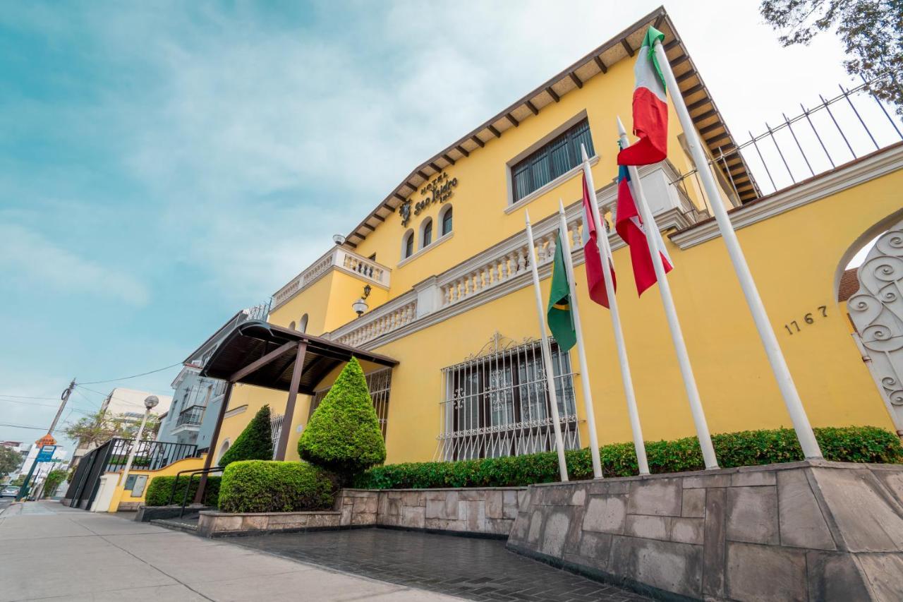 Hotel Ayenda San Isidro 3*